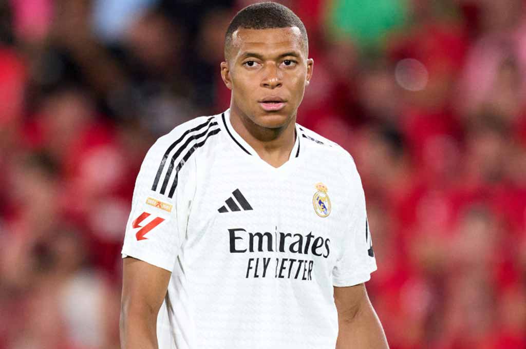 Ancelotti defends Mbappe